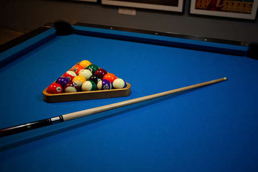 Table de billard : comment réussir son choix pour les petits espaces